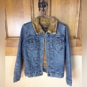 Gap faux fur lined classic denim Jean Jacket